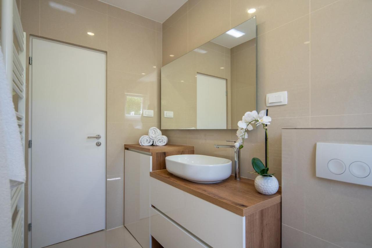 Garden Apartment Пакоштане Екстер'єр фото